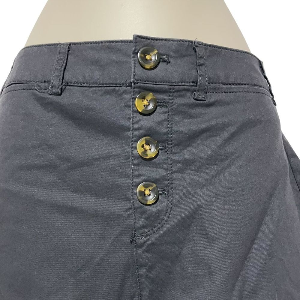 NWT Old Navy Women’s Charcoal Gray Button Up Shorts Size 4 - Picture 5 of 15